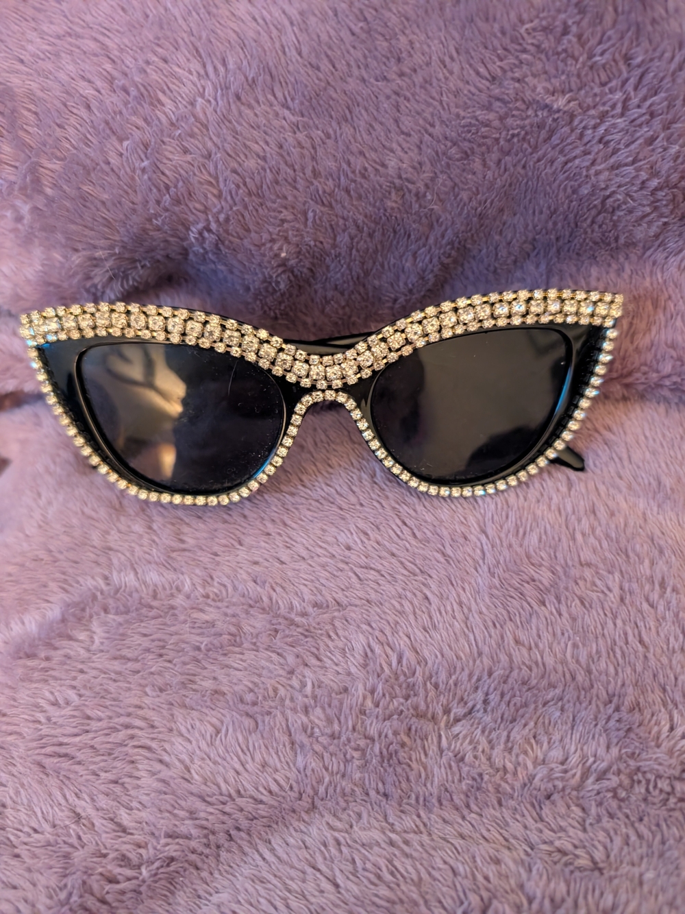 Black Cat-Eye Rhinestone Sunglasses - Fashion Women Accessories